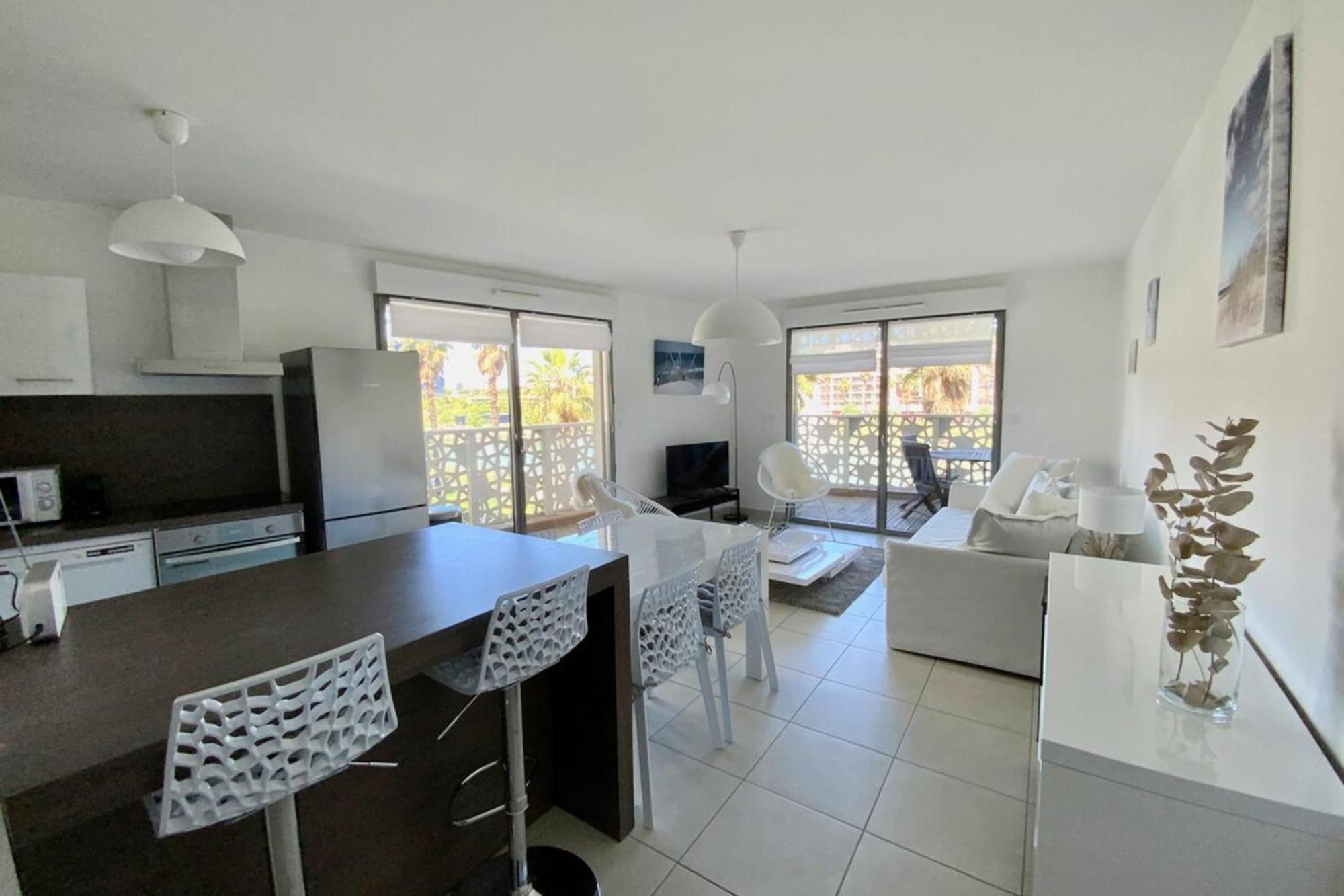 Le Sublime- Vue Climatisation Et Parking ! Apartment Монпелие Екстериор снимка