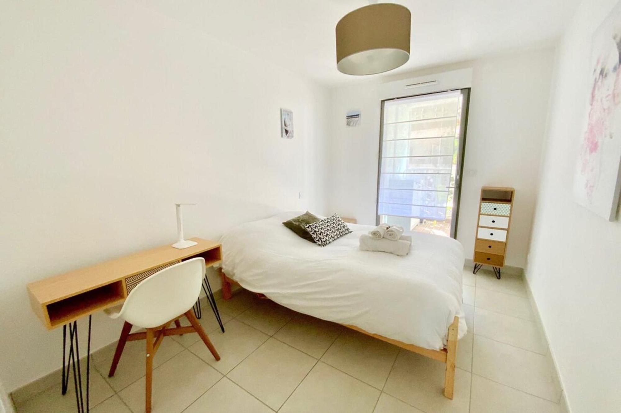 Le Sublime- Vue Climatisation Et Parking ! Apartment Монпелие Екстериор снимка