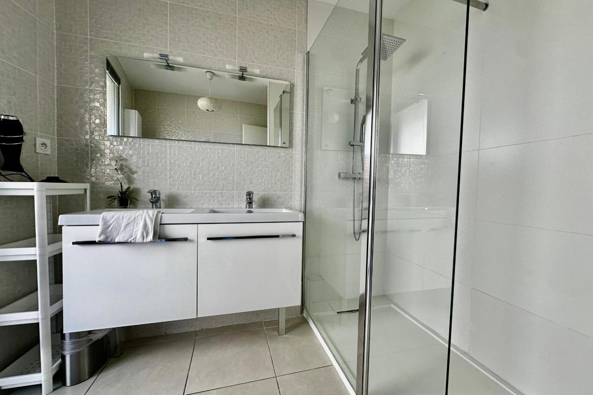 Le Sublime- Vue Climatisation Et Parking ! Apartment Монпелие Екстериор снимка
